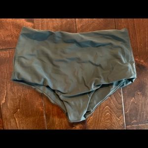 Boys and Arrows swim bottom